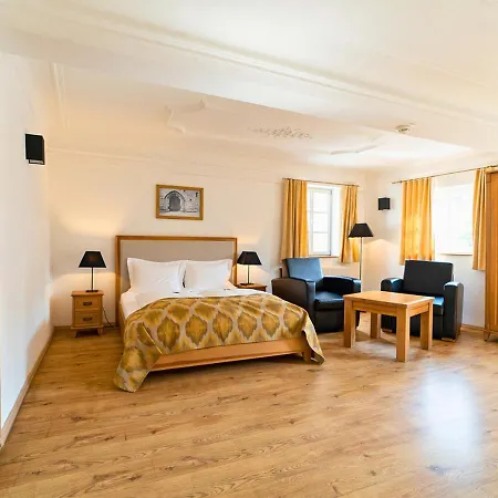 Hahnmühle 1323 Hotel 3*