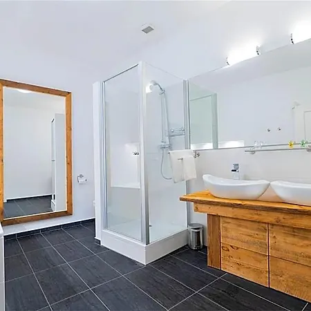 Hahnmuehle 1323 Hotel